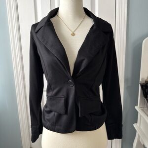 Chic Black Lace Blazer